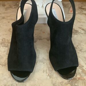 Cole Haan Black Heels Elegant Design